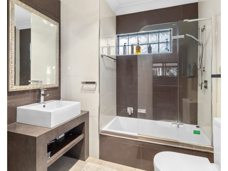 645 Robinson Road, Aspley QLD 4034