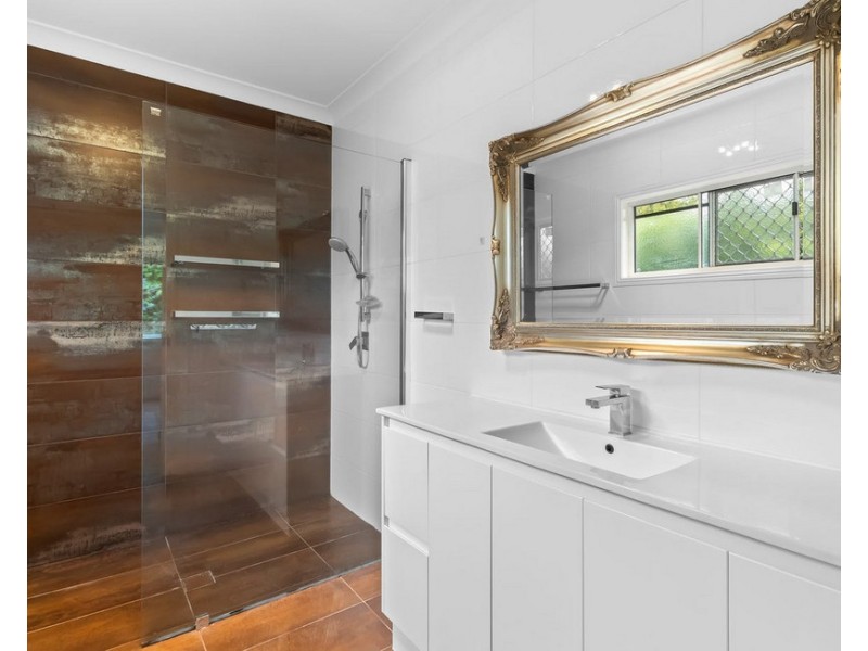 645 Robinson Road, Aspley QLD 4034