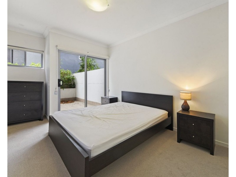 2001/19 Playfield Street, Chermside QLD 4032