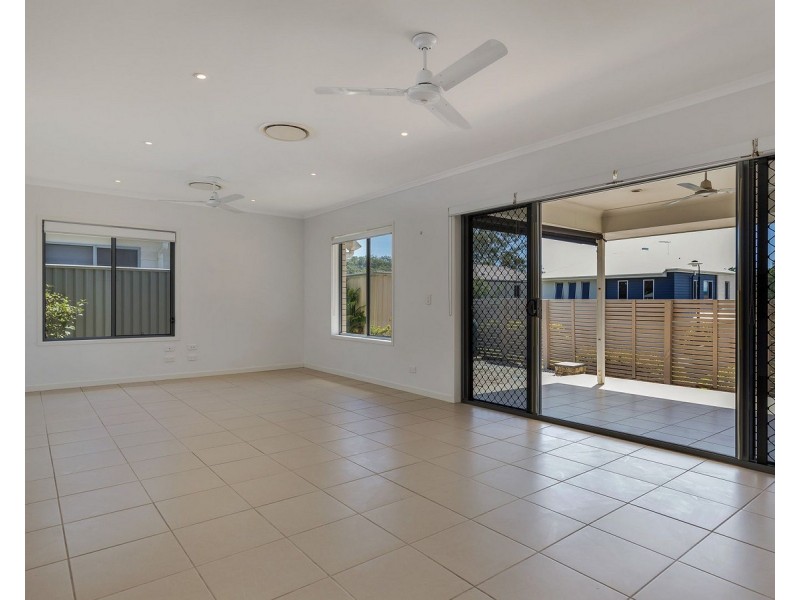 18 Hillside Street, Chermside West QLD 4032