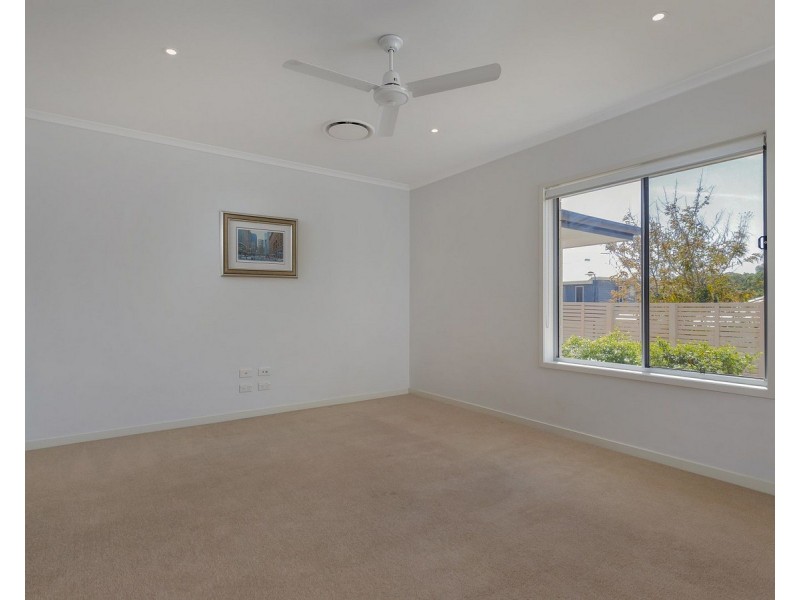 18 Hillside Street, Chermside West QLD 4032