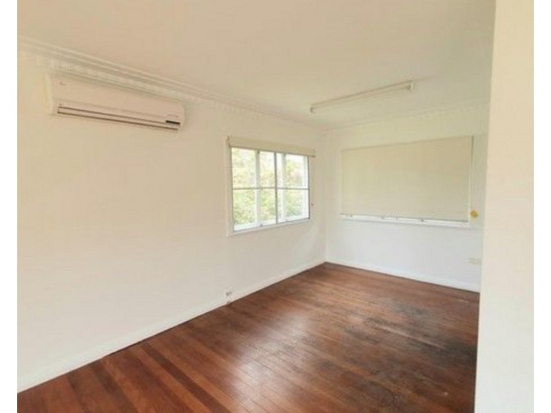 54 Playfield Street, Chermside QLD 4032