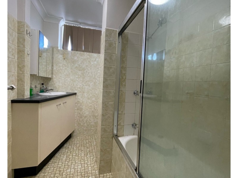 2/60 Wallace Street, Chermside QLD 4032