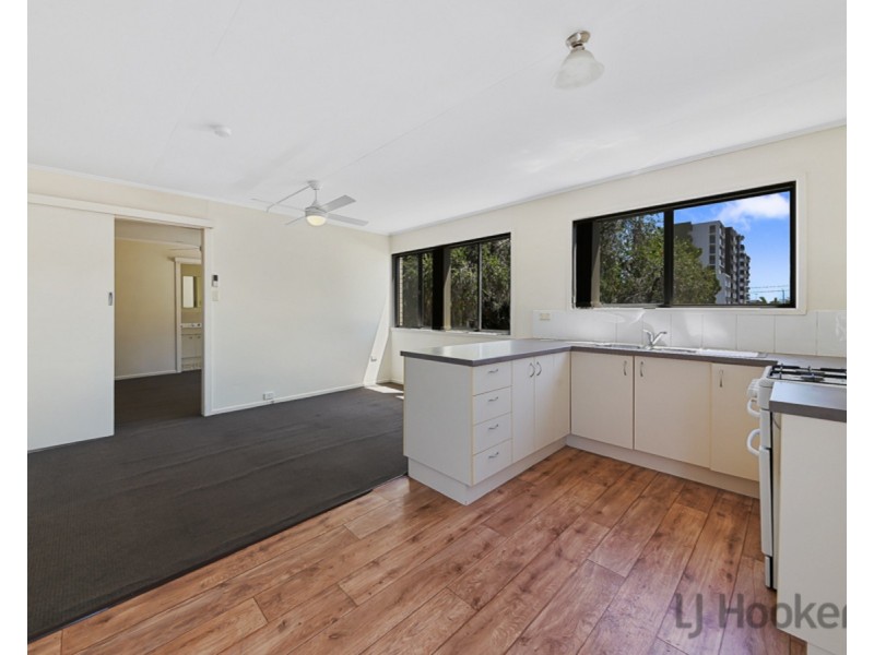 8/26 Hall Street, Chermside QLD 4032