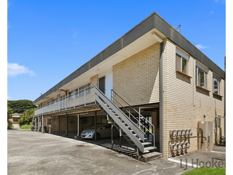 8/26 Hall Street, Chermside QLD 4032