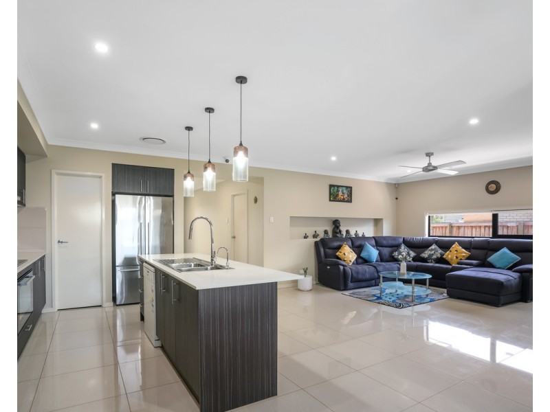 15 Isabella Close, Bald Hills QLD 4036