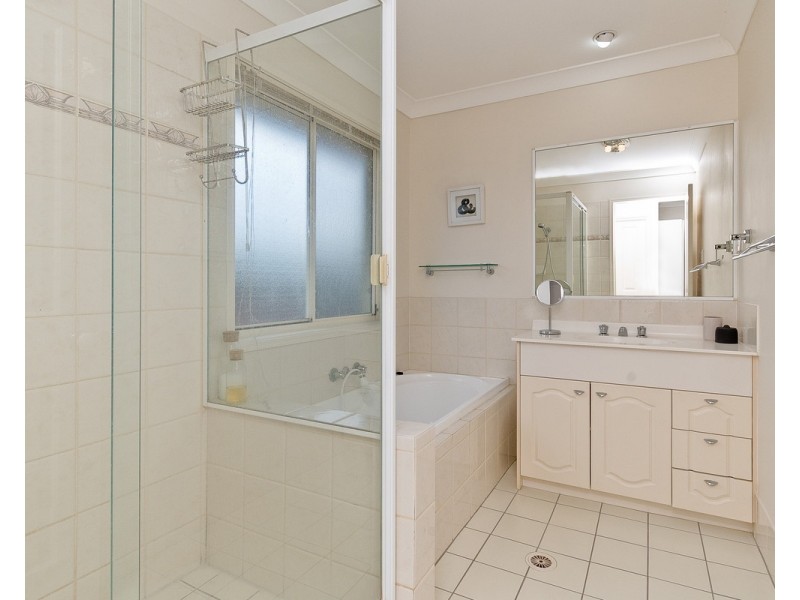 54 Van Dyke Crescent, Mcdowall QLD 4053