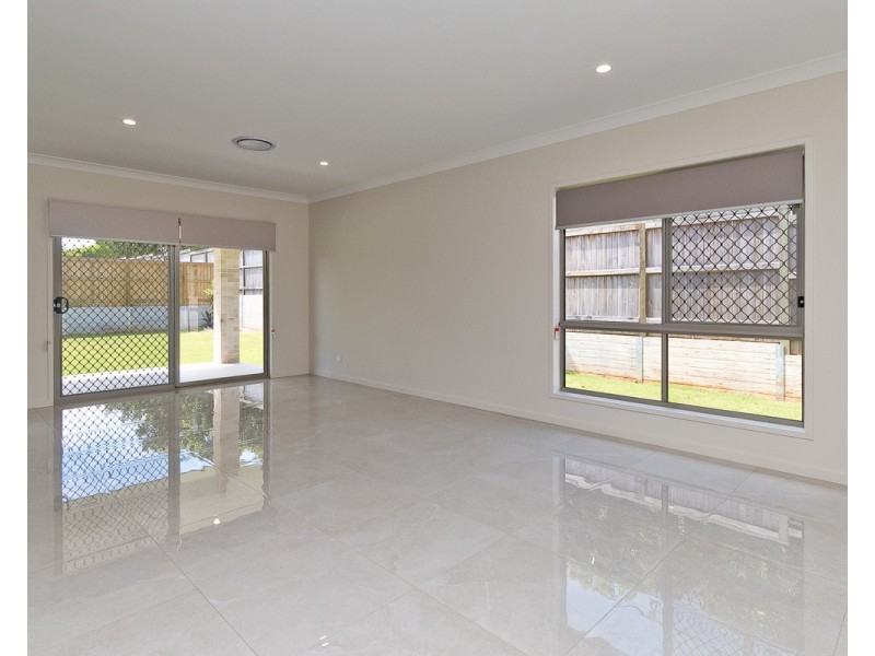3 Paperbark Street, Bridgeman Downs QLD 4035
