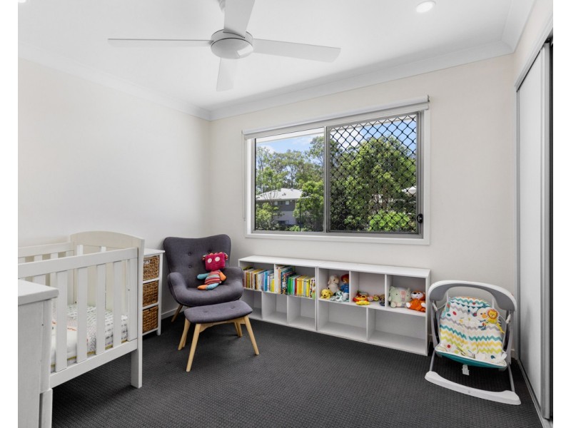 2/20 Eminence Lane, Bridgeman Downs QLD 4035