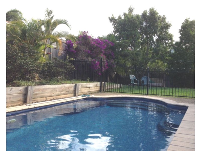 2 Meranti Crescent, Albany Creek QLD 4035