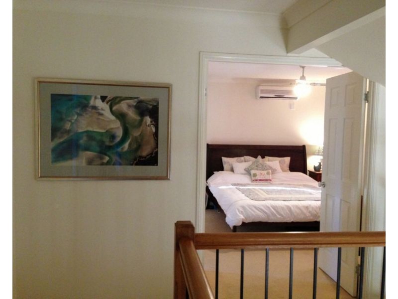 2 Meranti Crescent, Albany Creek QLD 4035