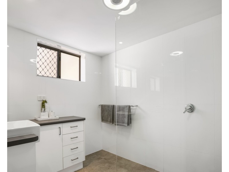 2/467 Hamilton Road, Chermside QLD 4032