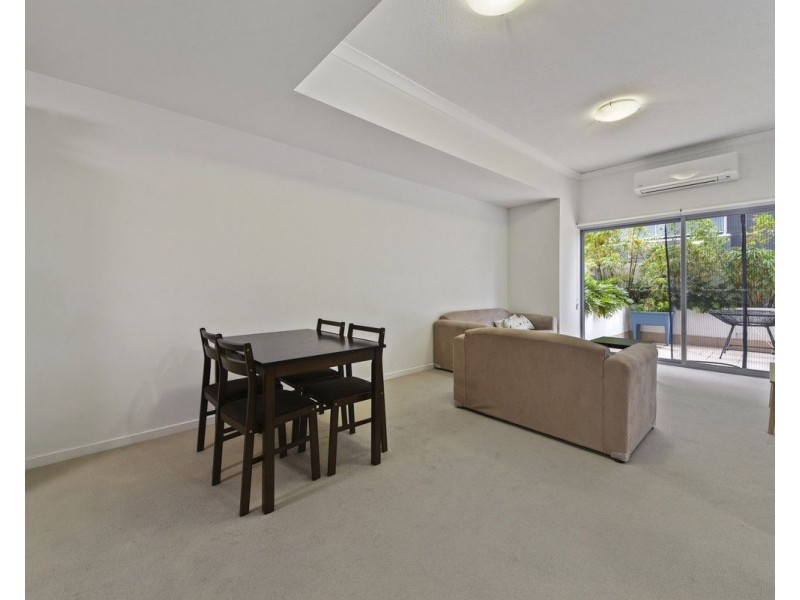 2001/19 Playfield Street, Chermside QLD 4032