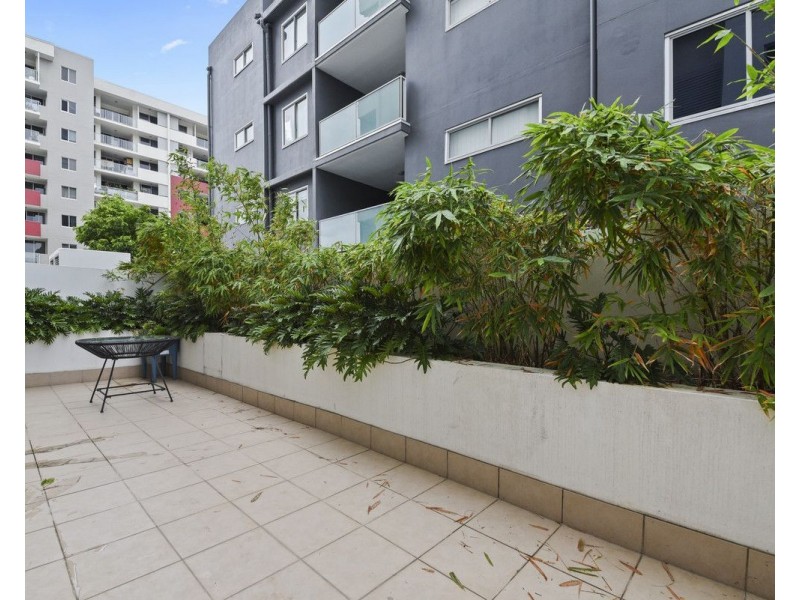 2001/19 Playfield Street, Chermside QLD 4032