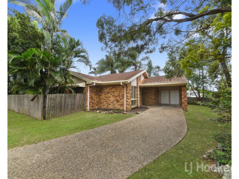 11 Desert Willow, Fitzgibbon QLD 4018