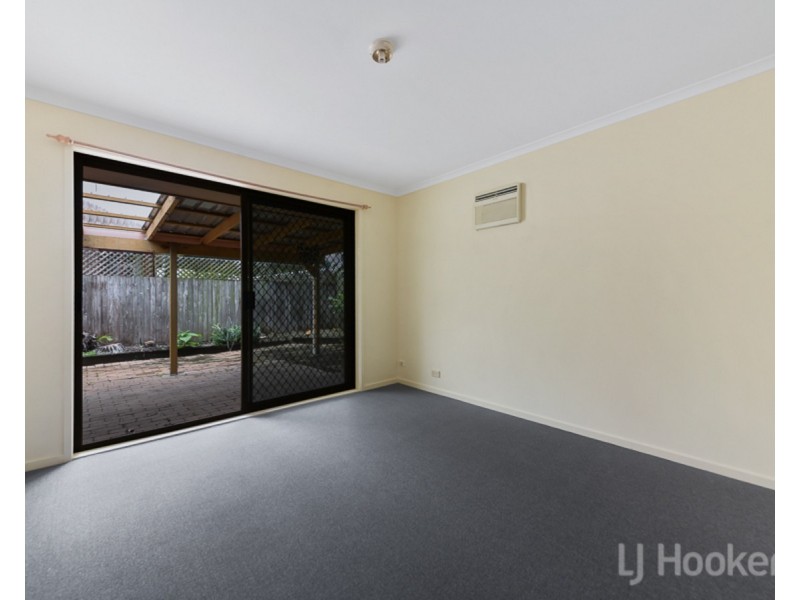 11 Desert Willow, Fitzgibbon QLD 4018