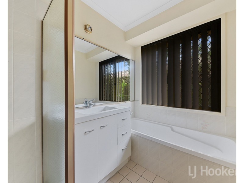 11 Desert Willow, Fitzgibbon QLD 4018