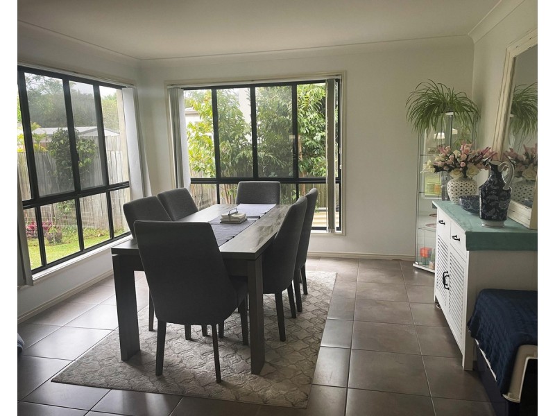 10 Somerset Drive, Carseldine QLD 4034