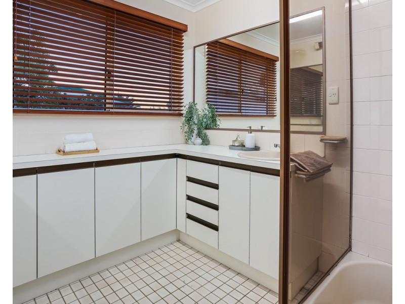 21 Decker Street, Chermside West QLD 4032