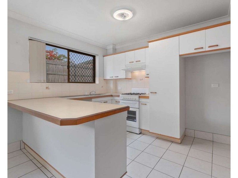 2/11 Pilba Street, Chermside QLD 4032