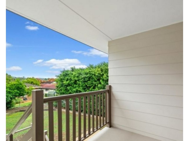 8 Bray Road, Lawnton QLD 4501