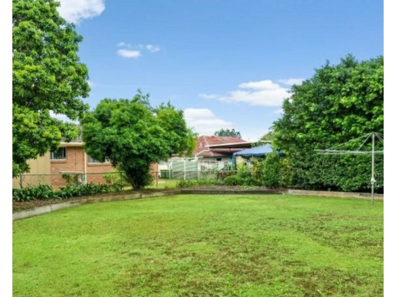 8 Bray Road, Lawnton QLD 4501