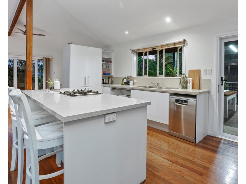 14 Lawrence Road, Chermside West QLD 4032
