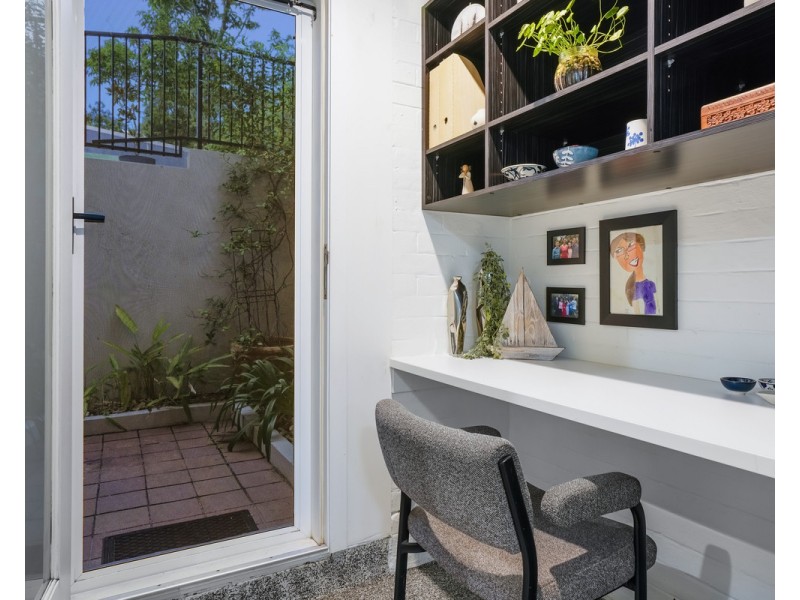 14 Lawrence Road, Chermside West QLD 4032