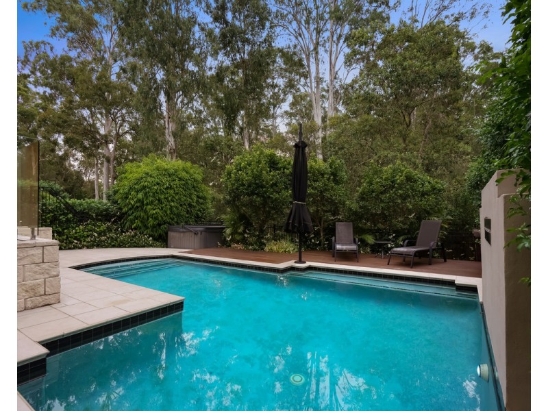 27 Country Club Drive, Albany Creek QLD 4035