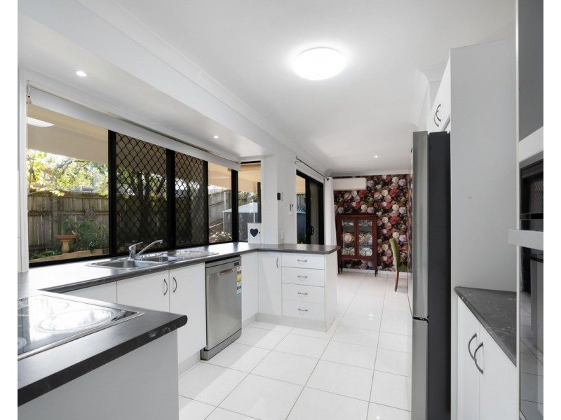 7 Summerhill Drive, Morayfield QLD 4506