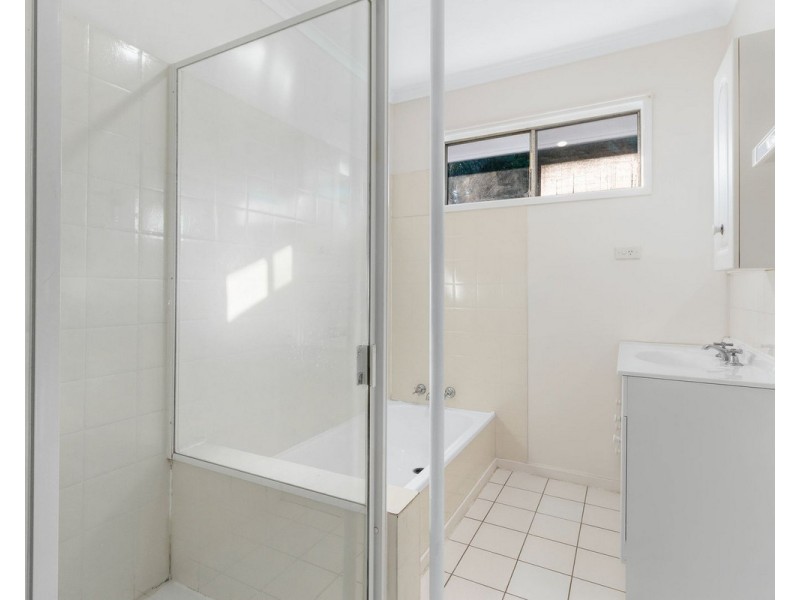 4 Lauren Street, Geebung QLD 4034