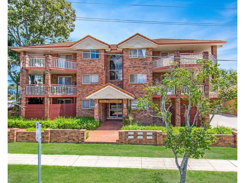 2/2 Henry Street, Chermside QLD 4032