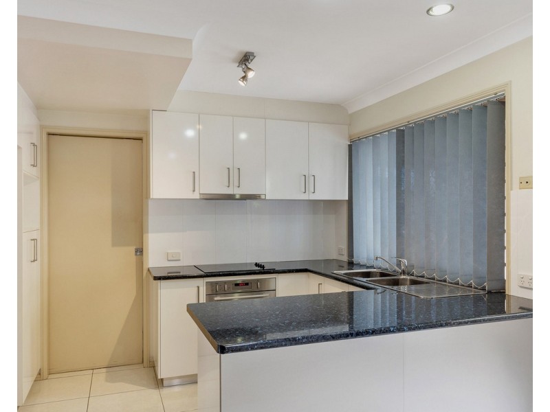 2/58 Sparkes Street, Chermside QLD 4032