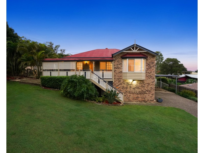 64 Blackwood Drive, Ferny Hills QLD 4055