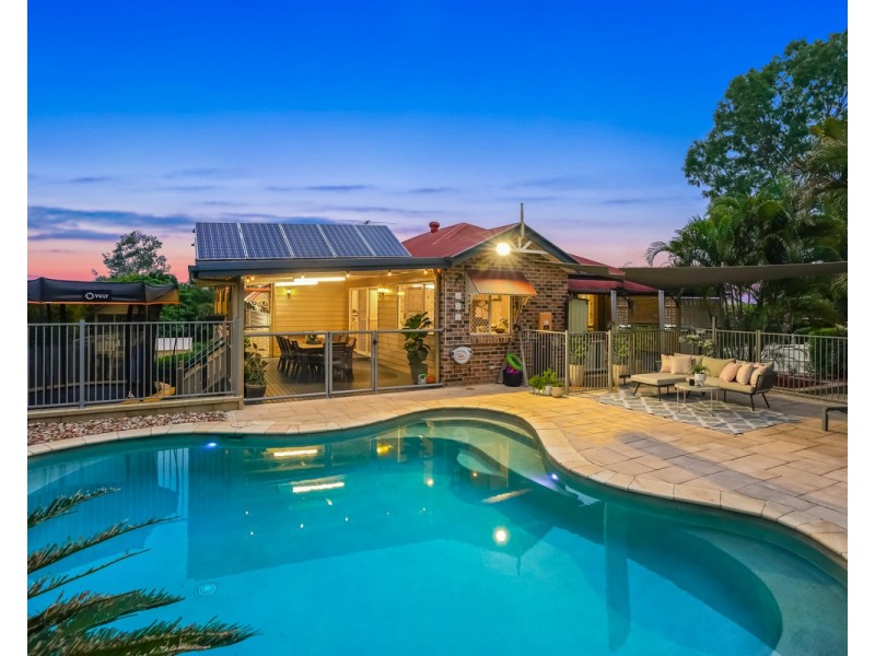 64 Blackwood Drive, Ferny Hills QLD 4055