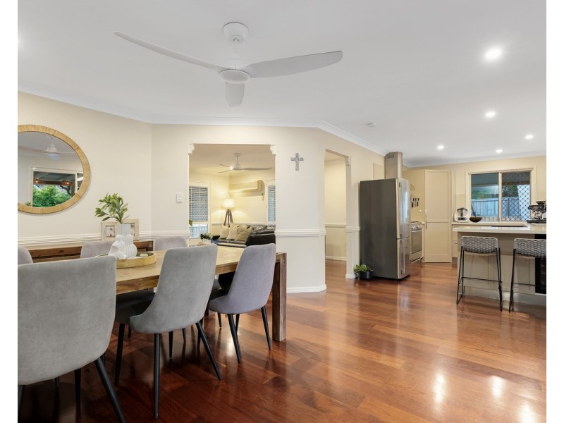 64 Blackwood Drive, Ferny Hills QLD 4055