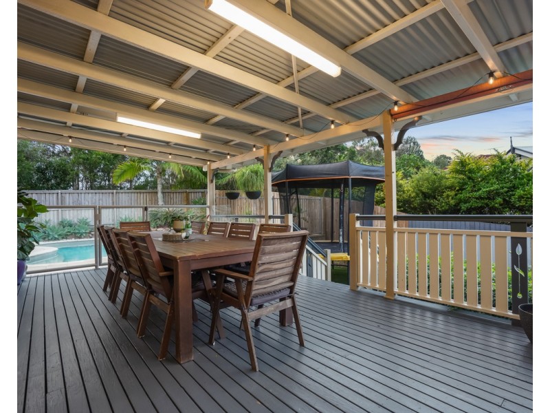 64 Blackwood Drive, Ferny Hills QLD 4055