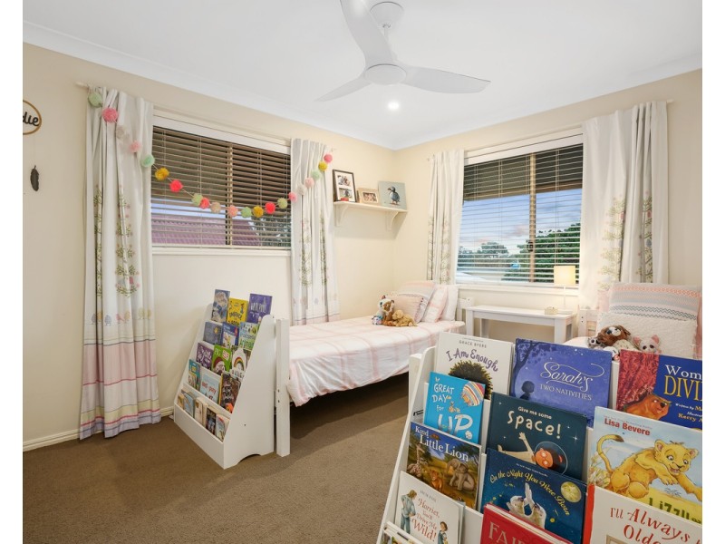 64 Blackwood Drive, Ferny Hills QLD 4055