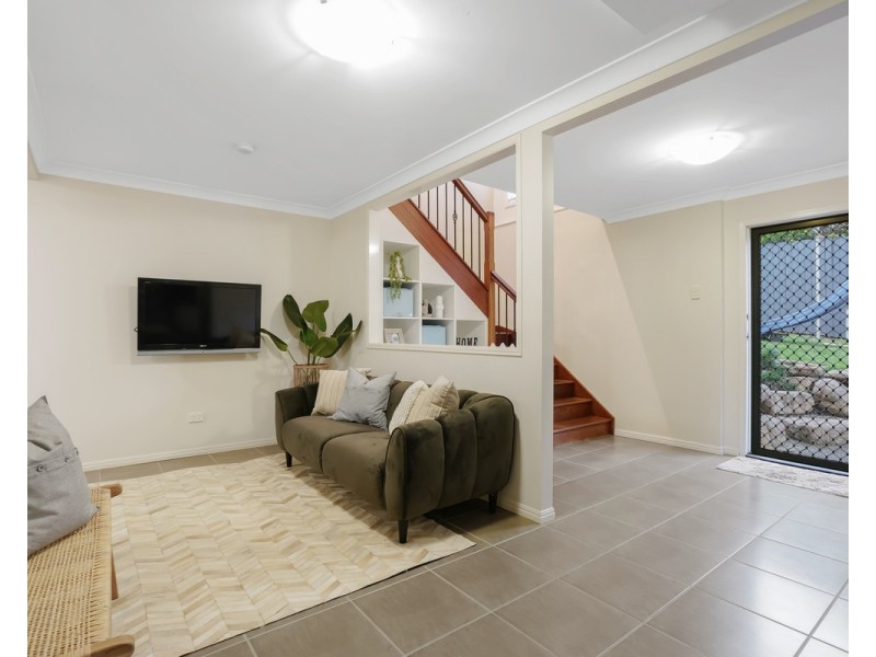 64 Blackwood Drive, Ferny Hills QLD 4055