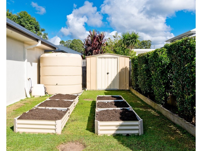 21 Crossing Drive, Eatons Hill QLD 4037