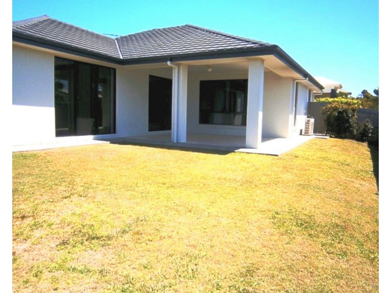 11 Langer Circuit, North Lakes QLD 4509
