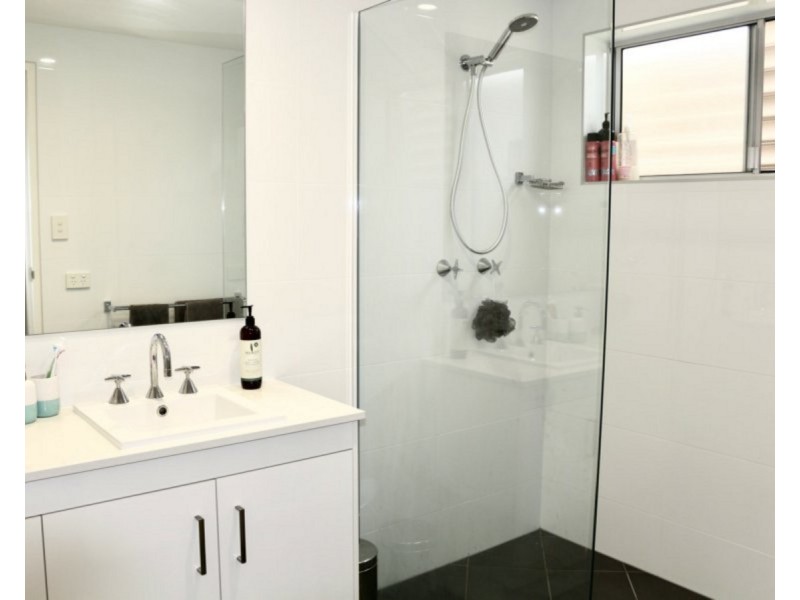 2/58 Norman Drive, Chermside QLD 4032