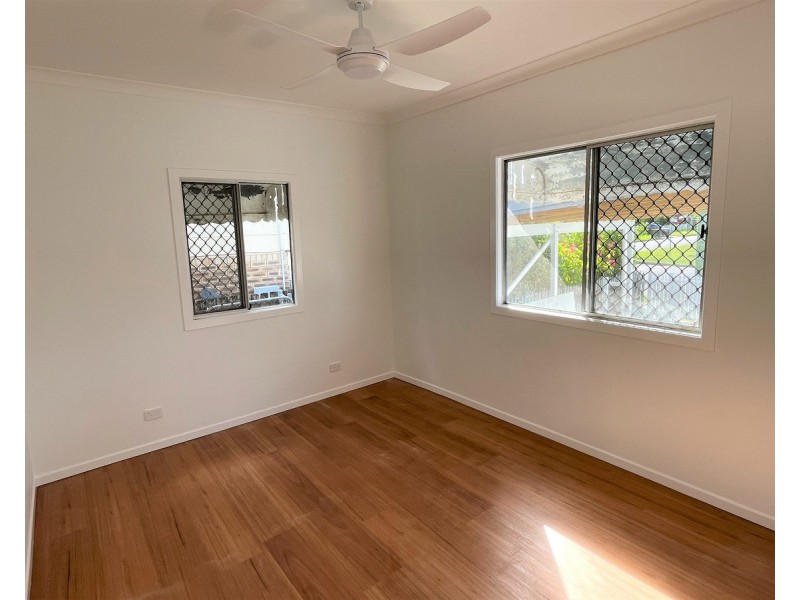 19 Tenth Avenue, Sandgate QLD 4017