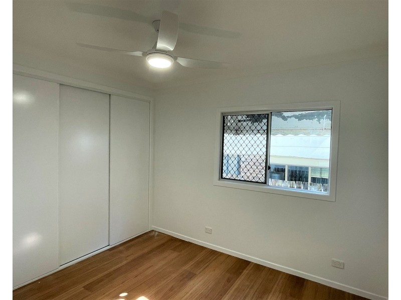 19 Tenth Avenue, Sandgate QLD 4017