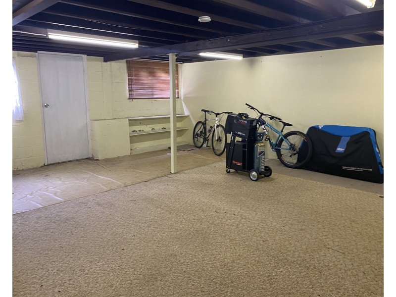 4 Brewster Street, Stafford Heights QLD 4053