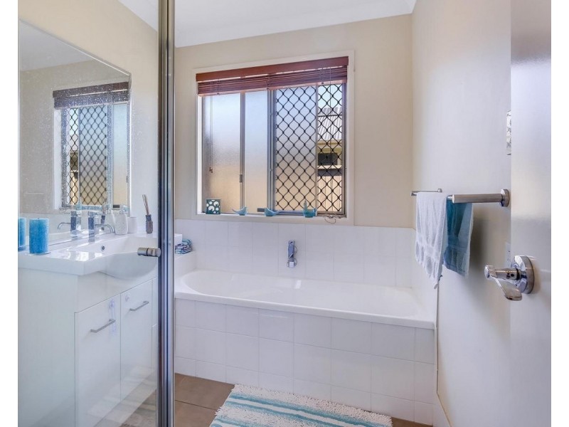 9 Pressland Street, Carseldine QLD 4034