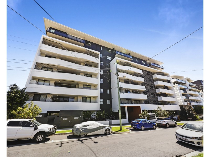 602/10 Curwen Terrace, Chermside QLD 4032