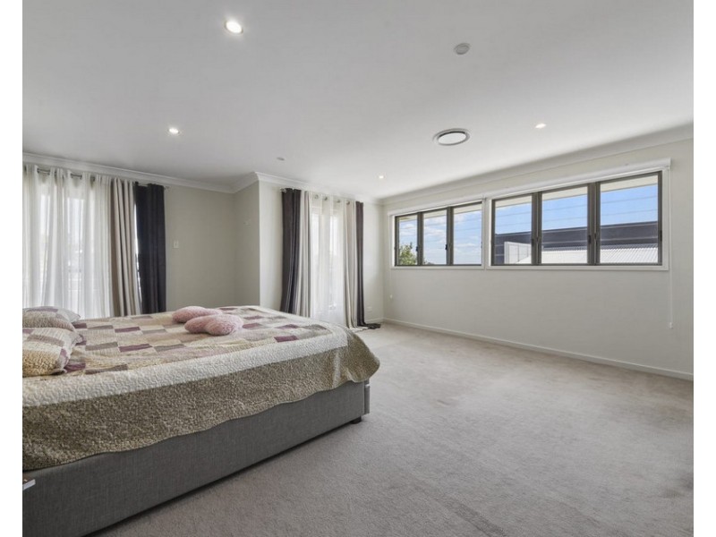 30 De Luchi Street, Carseldine QLD 4034