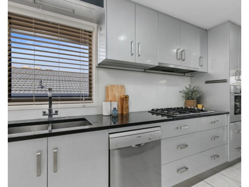 27 McCallum Street, Carseldine QLD 4034