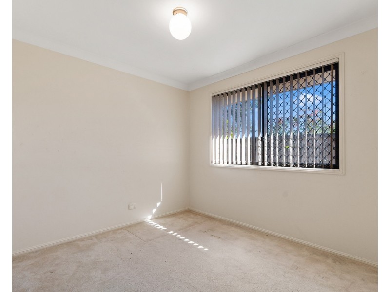 1 Kettleton Close, Bridgeman Downs QLD 4035
